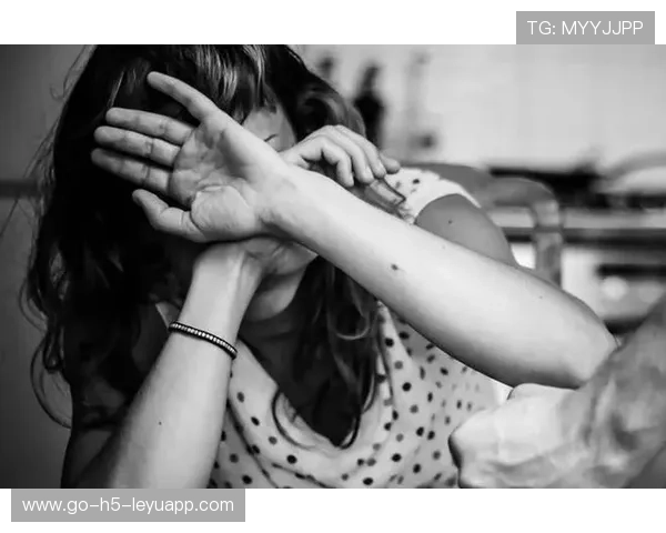 家长不依不饶，女教师打学生事件持续发酵，女教师打耳光这对孩子的心理造成了什么影响