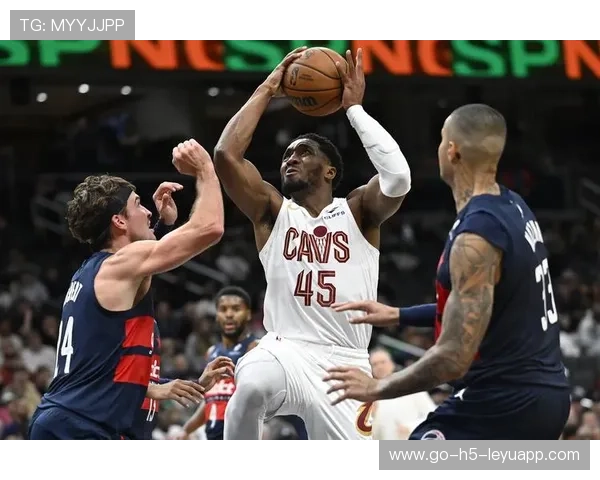 热火队首节大胜 坚守优势轻取黄蜂队,热火vs黄蜂录像回放 热火队首节大胜 坚守优势轻取黄蜂队,热火vs黄蜂录像回放