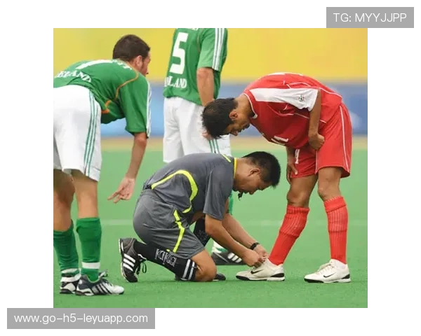 裁判误判引发规则细化讨论，公平性再被关注，裁判场上误判怎么办