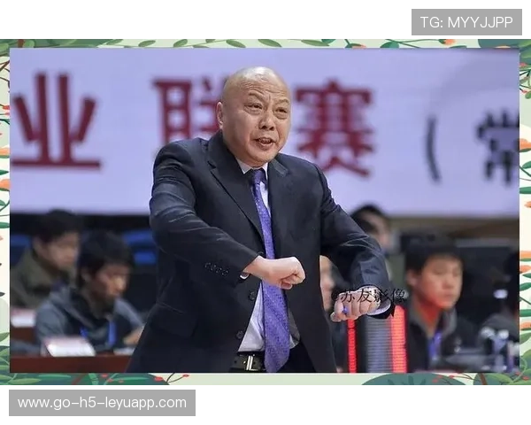 球队教练团队策略调整,球队教练的职责主要是 球队教练团队策略调整,球队教练的职责主要是